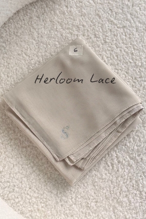 Defect Arabia  l Herloom Lace